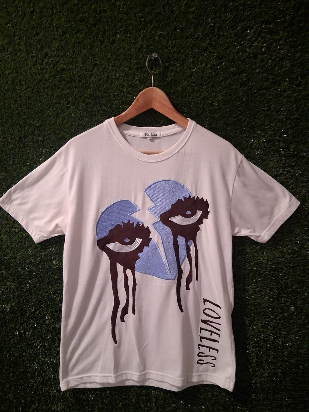 Retro Label Loveless White Graphic Tee Shirt Embroidered Broken Heart Eyes Sz M